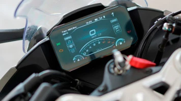Zaščitno steklo Pixsel za merilnik hitrosti motornega kolesa CFMOTO 450 (SR, SR S, SS) 6.8“