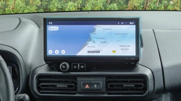 Zaštitno staklo Pixsel za monitor TOYOTA PROACE CITY / CITY VERSO - 11.1“ 2024 -