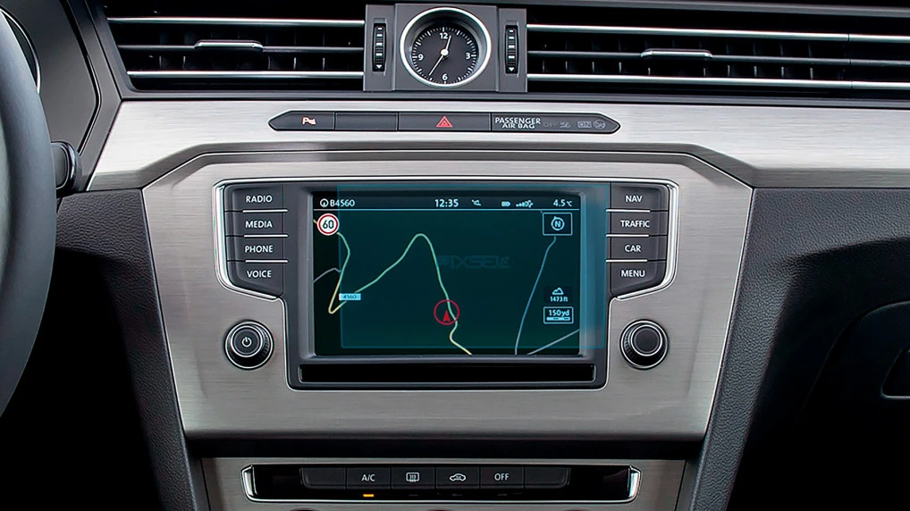 Zaščitno steklo Pixsel za monitor VOLKSWAGEN PASSAT - 6.5“ 2015 - 2019 (B8)
