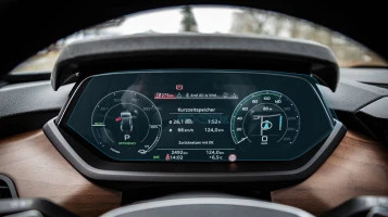 Zaščitno steklo Pixsel za armaturno ploščo AUDI E-TRON GT - 14.4“ 2021 - 2024