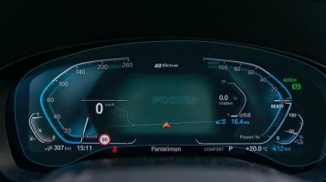 Zaščitno steklo Pixsel za armaturno ploščo BMW 5 / M5 - 14.3“ 2020 - 2023 (G30, G31, G38, F90)