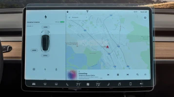 Zaščitno steklo Pixsel za monitor TESLA MODEL Y - 16.4“ 2020 - 2024
