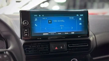 Zaščitno steklo Pixsel za monitor OPEL COMBO - 11.1“ 2024 -