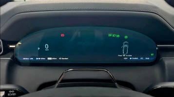 Zaščitno steklo Pixsel za armaturno ploščo ZEEKR 9X - 13.6“ 2025 -