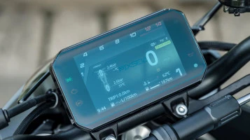 Zaščitno steklo Pixsel za merilnik hitrosti motornega kolesa CFMOTO 675NK 2024 + 6.8“